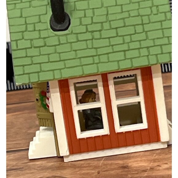 1985 YEAR HALLMARK KEEPSAKE ORNAMENT QLX711-2 LITTLE RED SCHOOLHOUSE TEACHER - Picture 4 of 7